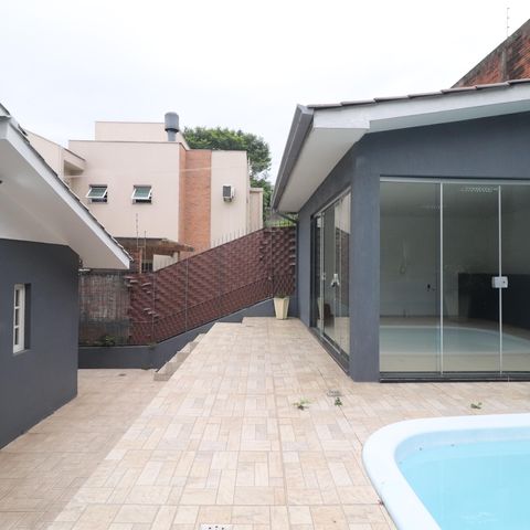 Casa à venda com 133m², 3 quartos e 2 vagasÁrea comum - Piscina