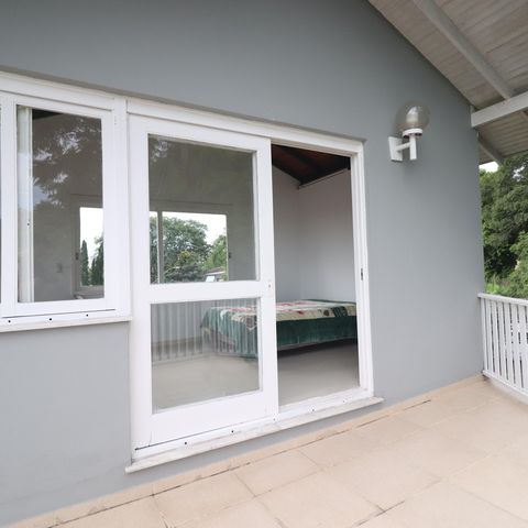 Casa à venda com 375m², 5 quartos e 3 vagasQuarto 1 sacada