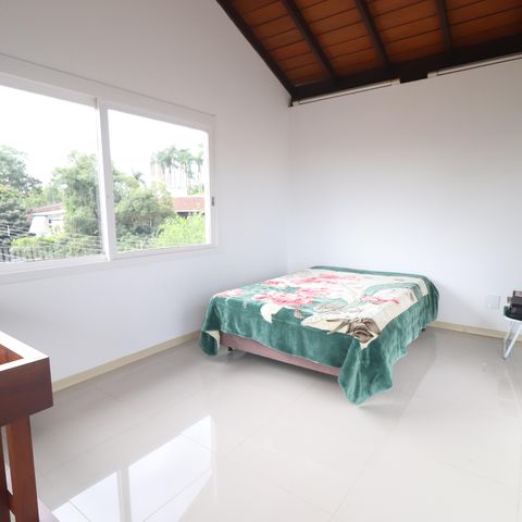 Casa à venda com 375m², 5 quartos e 3 vagasQuarto 1