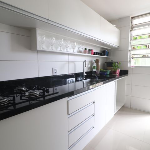 Casa à venda com 375m², 5 quartos e 3 vagasCozinha 01