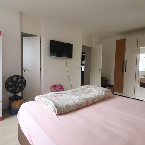 Casa à venda com 375m², 5 quartos e 3 vagasQuarto 2