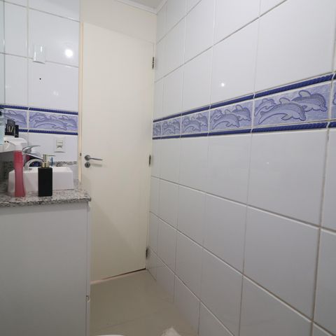 Casa à venda com 375m², 5 quartos e 3 vagasBanheiro 02