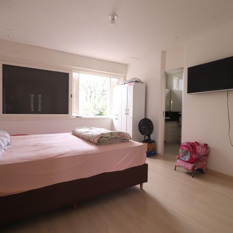 Casa à venda com 375m², 5 quartos e 3 vagasQuarto 2