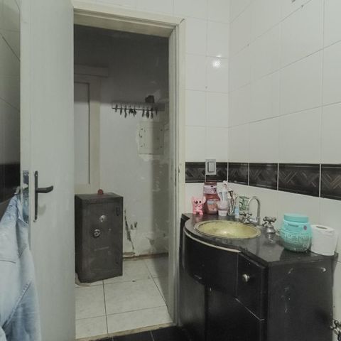 Casa à venda com 250m², 4 quartos e 2 vagas Casa à venda com 250m², 4 quartos e 2 vagasQuarto 2 banheiro