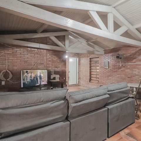 Casa à venda com 250m², 4 quartos e 2 vagas Casa à venda com 250m², 4 quartos e 2 vagasÁrea de lazer
