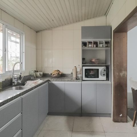 Casa à venda com 250m², 4 quartos e 2 vagas Casa à venda com 250m², 4 quartos e 2 vagasCozinha