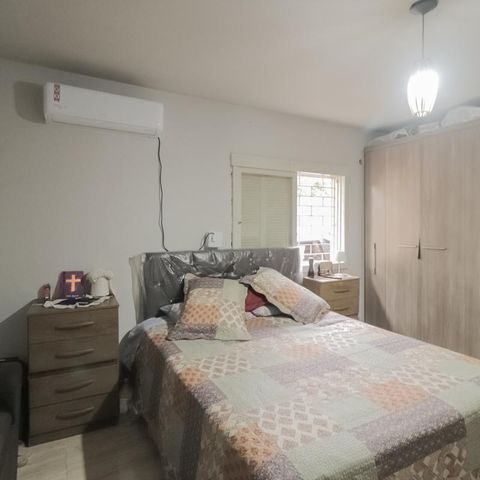 Casa à venda com 250m², 4 quartos e 2 vagas Casa à venda com 250m², 4 quartos e 2 vagasQuarto