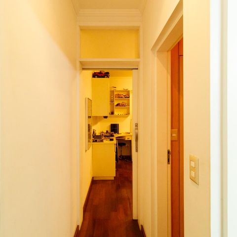 Casa à venda com 370m², 5 quartos e 4 vagas Casa à venda com 370m², 5 quartos e 4 vagasSuíte 2
