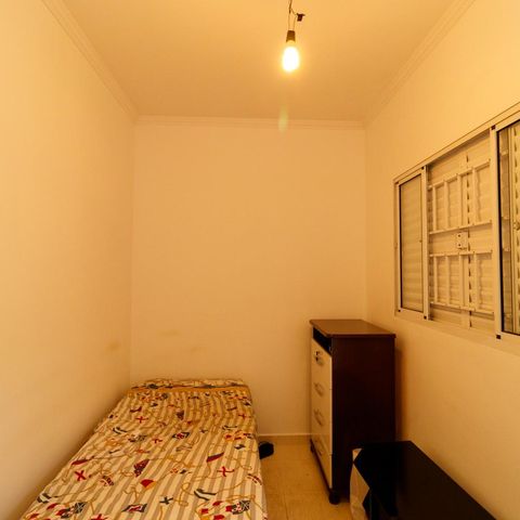 Casa à venda com 370m², 5 quartos e 4 vagas Casa à venda com 370m², 5 quartos e 4 vagasQuarto de Serviço