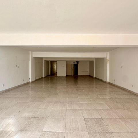 Apartamento para alugar com 170m², 3 quartos e sem vaga Apartamento para alugar com 170m², 3 quartos e sem vagaStudio