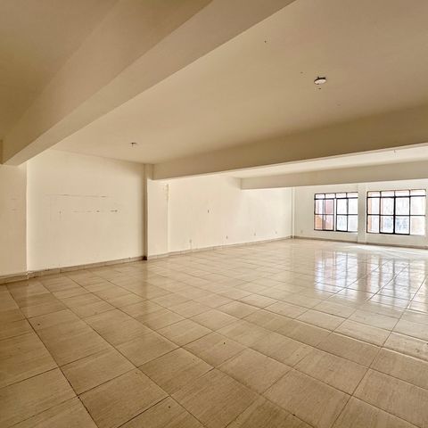 Apartamento para alugar com 170m², 3 quartos e sem vaga Apartamento para alugar com 170m², 3 quartos e sem vagaStudio
