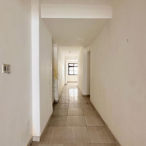 Apartamento para alugar com 170m², 3 quartos e sem vaga Apartamento para alugar com 170m², 3 quartos e sem vagaCorredor