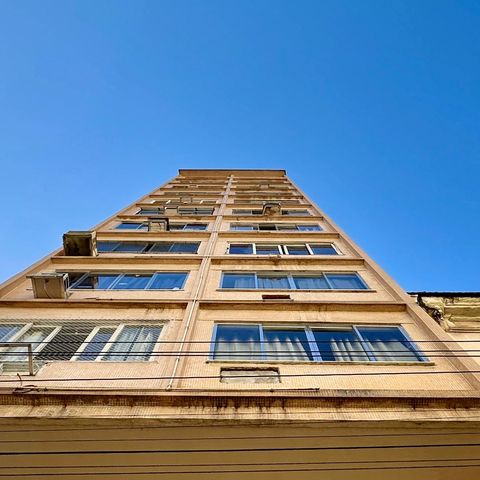 Apartamento para alugar com 170m², 3 quartos e sem vaga Apartamento para alugar com 170m², 3 quartos e sem vagaFachada