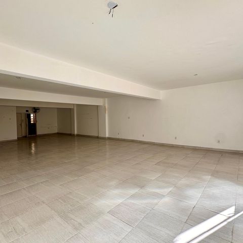 Apartamento para alugar com 170m², 3 quartos e sem vaga Apartamento para alugar com 170m², 3 quartos e sem vagaStudio
