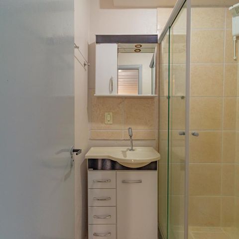 Apartamento à venda com 43m², 2 quartos e 1 vaga Apartamento à venda com 43m², 2 quartos e 1 vagaBanheiro