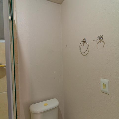 Apartamento à venda com 43m², 2 quartos e 1 vaga Apartamento à venda com 43m², 2 quartos e 1 vagaBanheiro