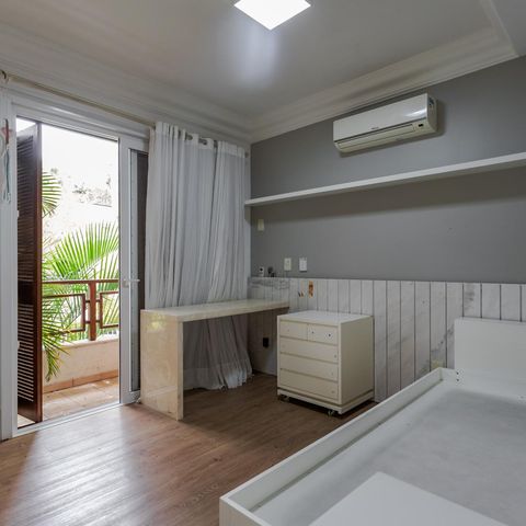 Casa de condomínio à venda com 271m², 3 quartos e 2 vagas Casa de condomínio à venda com 271m², 3 quartos e 2 vagasQuarto 1