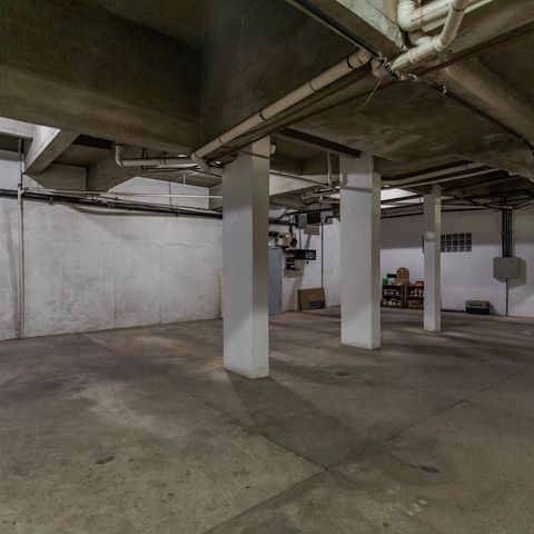 Casa de condomínio à venda com 271m², 3 quartos e 2 vagas Casa de condomínio à venda com 271m², 3 quartos e 2 vagasGaragem