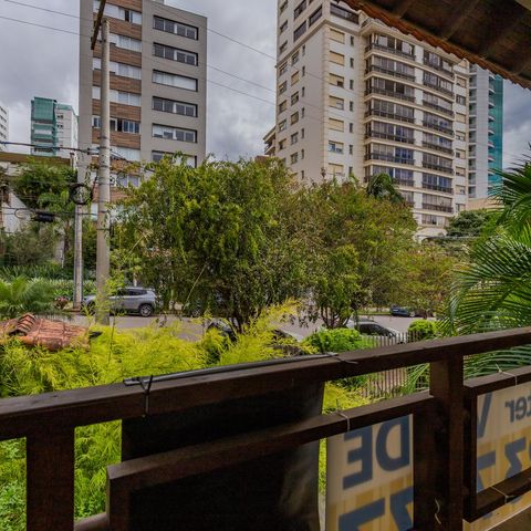 Casa de condomínio à venda com 271m², 3 quartos e 2 vagas Casa de condomínio à venda com 271m², 3 quartos e 2 vagasSuíte Vista