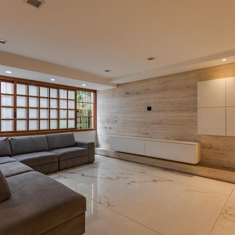 Casa de condomínio à venda com 271m², 3 quartos e 2 vagas Casa de condomínio à venda com 271m², 3 quartos e 2 vagasSala
