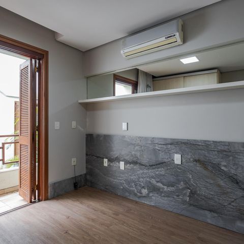 Casa de condomínio à venda com 271m², 3 quartos e 2 vagas Casa de condomínio à venda com 271m², 3 quartos e 2 vagasQuarto 2