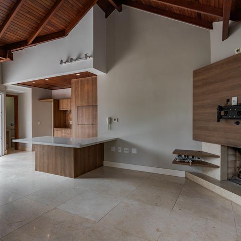 Casa de condomínio à venda com 271m², 3 quartos e 2 vagas Casa de condomínio à venda com 271m², 3 quartos e 2 vagasEspaço Gourmet