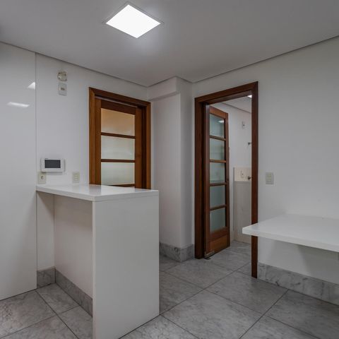 Casa de condomínio à venda com 271m², 3 quartos e 2 vagas Casa de condomínio à venda com 271m², 3 quartos e 2 vagasCozinha