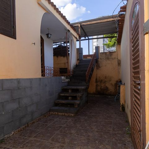 Casa à venda com 101m², 3 quartos e 2 vagas Casa à venda com 101m², 3 quartos e 2 vagasEntrada