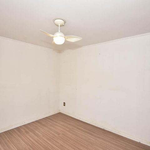 Casa à venda com 300m², 4 quartos e 5 vagas Casa à venda com 300m², 4 quartos e 5 vagasQuarto 3