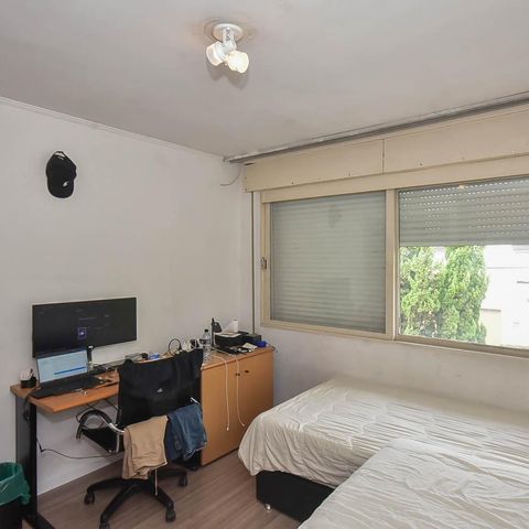 Casa à venda com 300m², 4 quartos e 5 vagas Casa à venda com 300m², 4 quartos e 5 vagasQuarto 2
