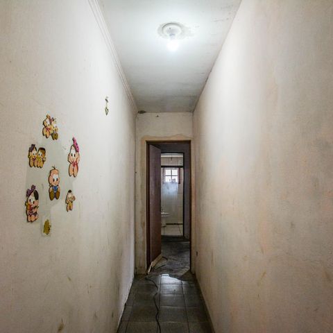 Casa para alugar com 200m², 3 quartos e 2 vagasCorredor