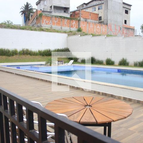 Apartamento à venda com 44m², 2 quartos e 1 vaga Apartamento à venda com 44m², 2 quartos e 1 vagaÁrea comum - Piscina