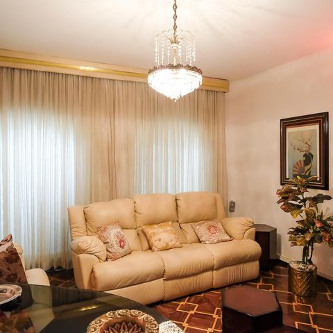 Casa à venda com 453m², 4 quartos e 3 vagasSala 2