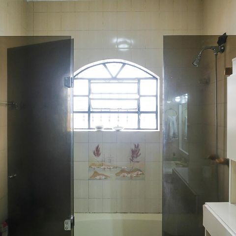 Casa à venda com 453m², 4 quartos e 3 vagasBanheiro