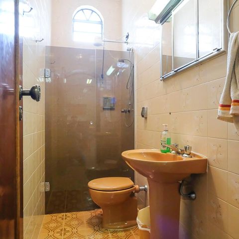 Casa à venda com 453m², 4 quartos e 3 vagasBanheiro da edícula