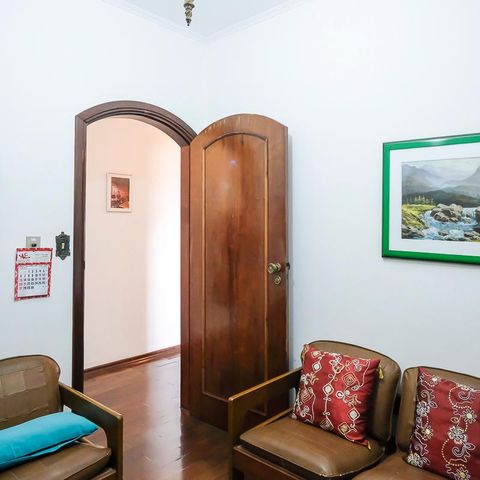 Casa à venda com 453m², 4 quartos e 3 vagasEscritório