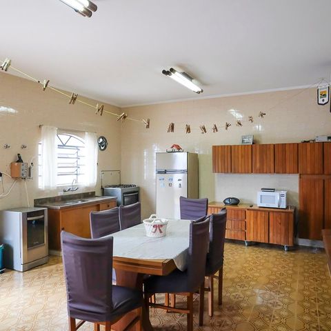 Casa à venda com 453m², 4 quartos e 3 vagasEdícula