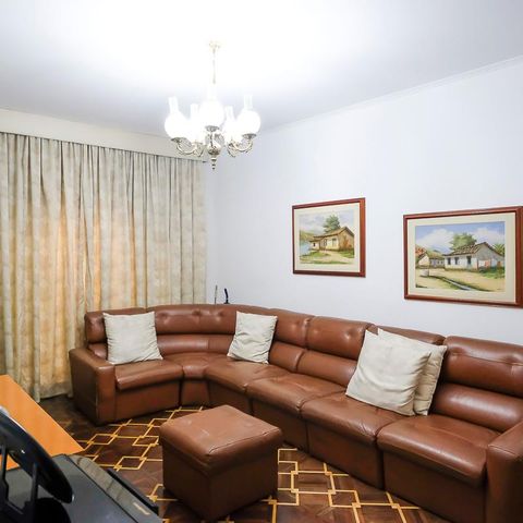 Casa à venda com 453m², 4 quartos e 3 vagasSala 1