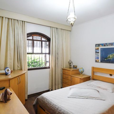 Casa à venda com 453m², 4 quartos e 3 vagasQuarto 2