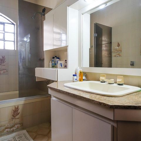 Casa à venda com 453m², 4 quartos e 3 vagasBanheiro