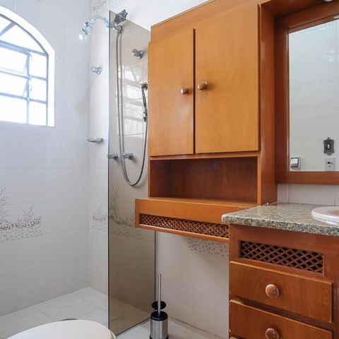 Casa à venda com 453m², 4 quartos e 3 vagasBanheiro da suíte
