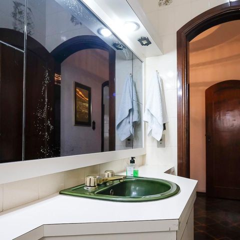 Casa à venda com 453m², 4 quartos e 3 vagasLavabo