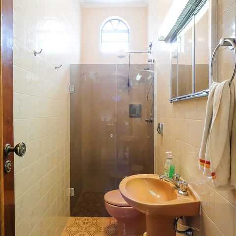 Casa à venda com 453m², 4 quartos e 3 vagasBanheiro da edícula