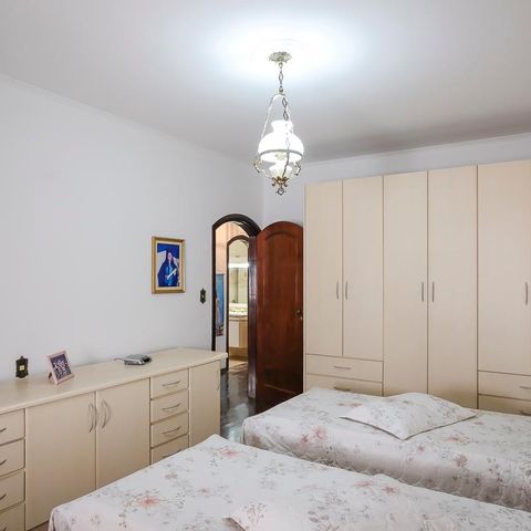 Casa à venda com 453m², 4 quartos e 3 vagasQuarto 1