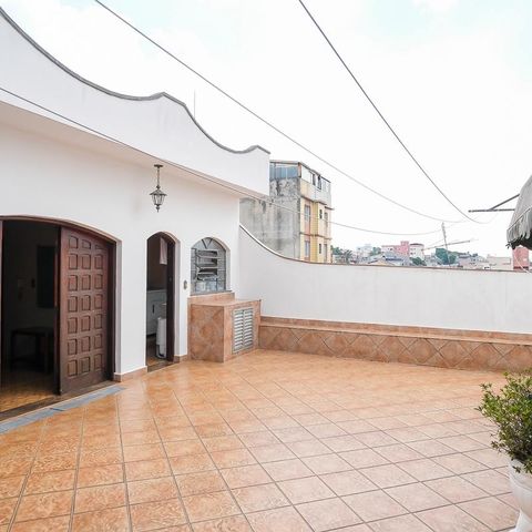 Casa à venda com 453m², 4 quartos e 3 vagasQuintal