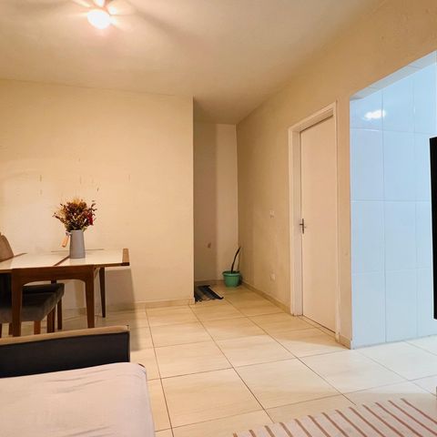 Casa à venda com 83m², 3 quartos e sem vaga Casa à venda com 83m², 3 quartos e sem vagaSala