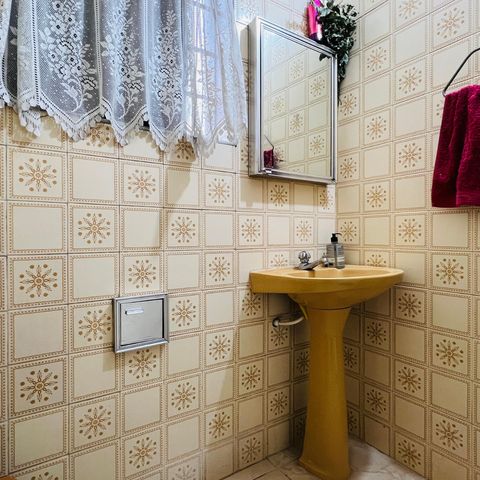 Casa à venda com 83m², 3 quartos e sem vaga Casa à venda com 83m², 3 quartos e sem vagaBanheiro