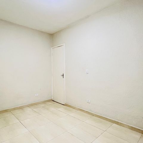 Casa à venda com 83m², 3 quartos e sem vaga Casa à venda com 83m², 3 quartos e sem vagaQuarto 1