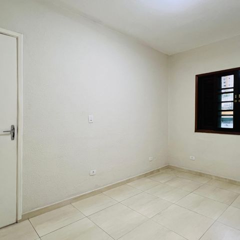 Casa à venda com 83m², 3 quartos e sem vaga Casa à venda com 83m², 3 quartos e sem vagaQuarto 1