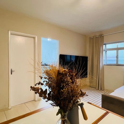 Casa à venda com 83m², 3 quartos e sem vaga Casa à venda com 83m², 3 quartos e sem vagaSala